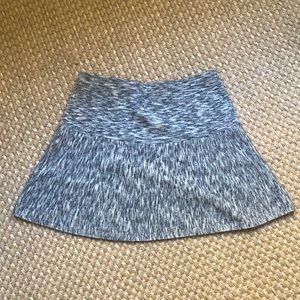 Theory size M skirt